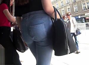 big ass upskirt